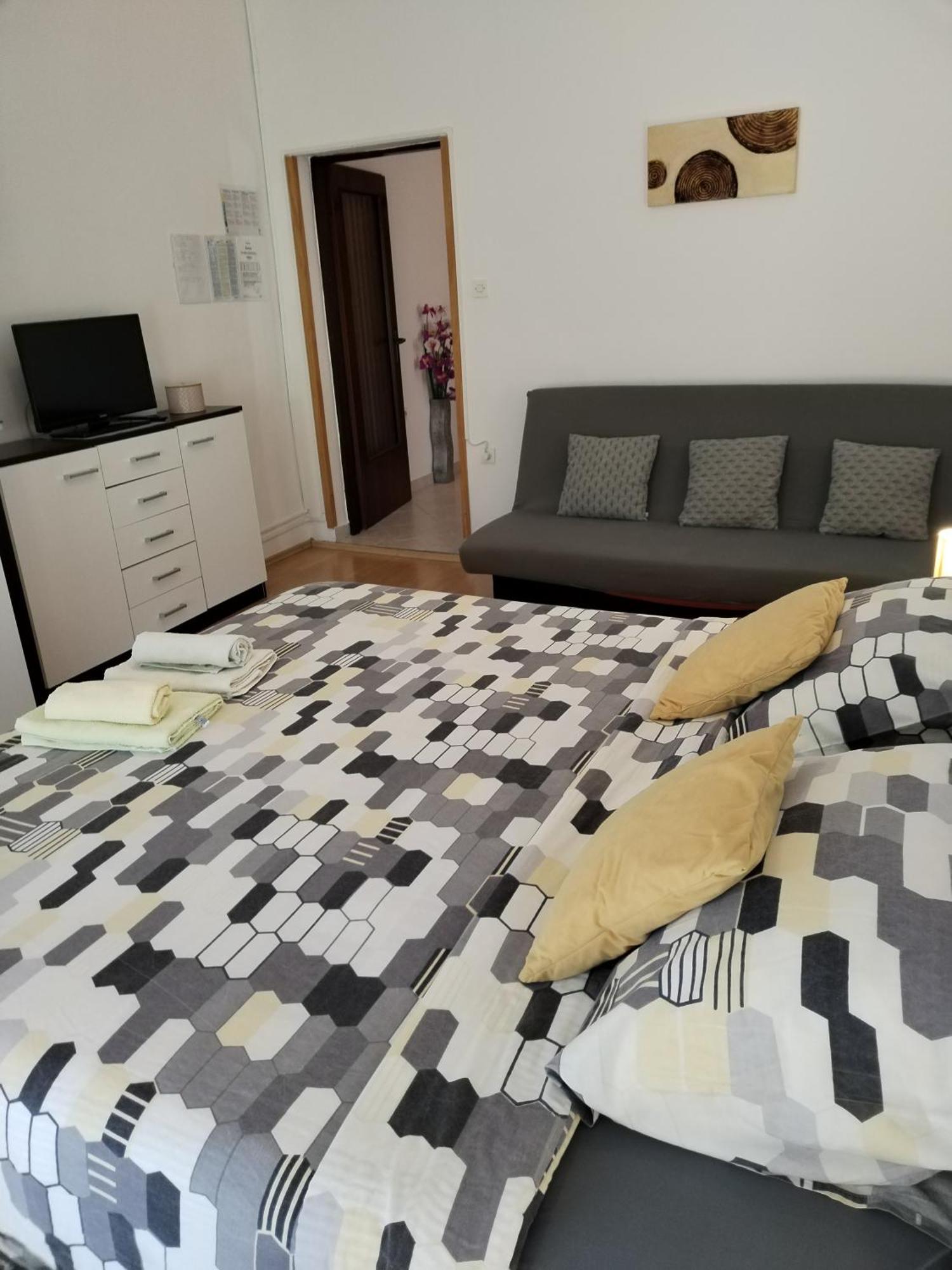 Apartments Erika Pula Extérieur photo